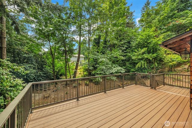 6671 E Mercer Way, Mercer Island, WA 98040