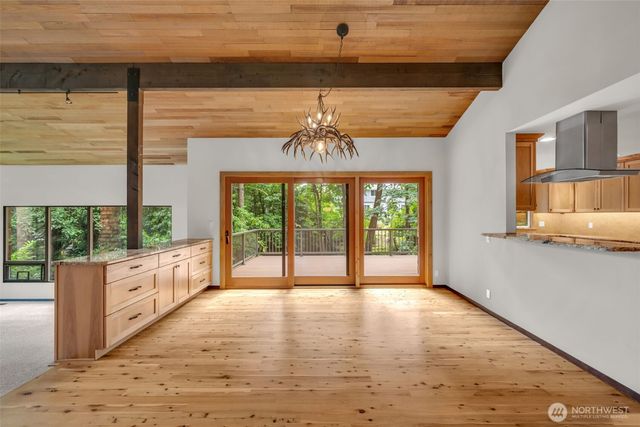6671 E Mercer Way, Mercer Island, WA 98040