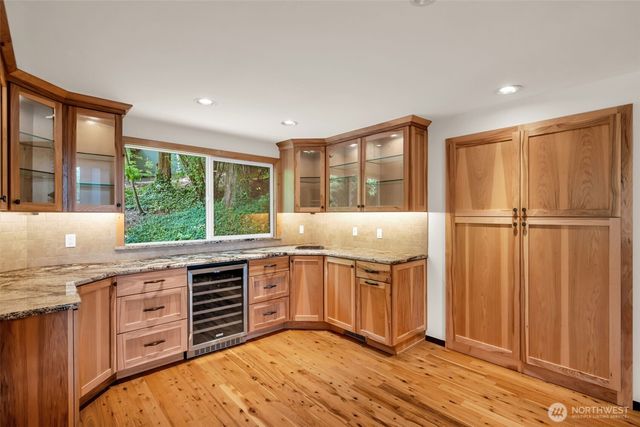 6671 E Mercer Way, Mercer Island, WA 98040