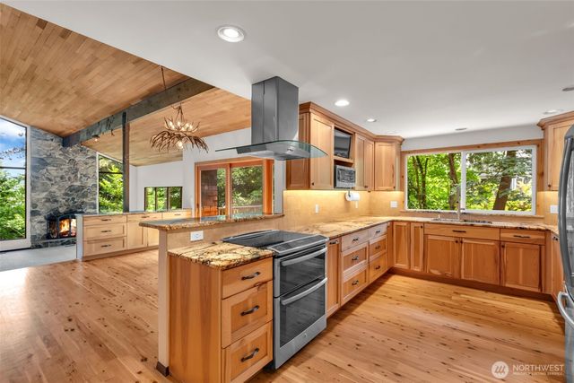 6671 E Mercer Way, Mercer Island, WA 98040