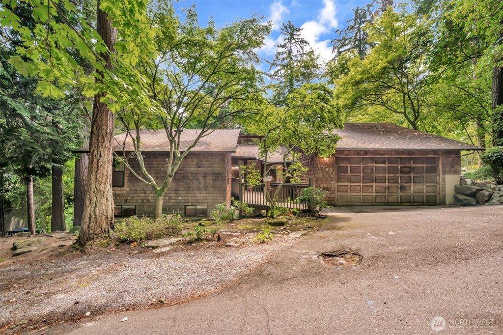 6671 E Mercer Way, Mercer Island, WA 98040