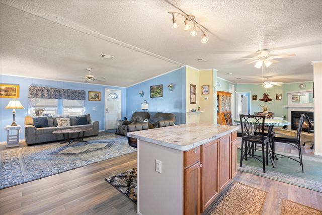 900 Flamingo Road, Granbury, TX 76049