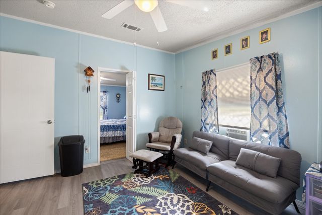 900 Flamingo Road, Granbury, TX 76049