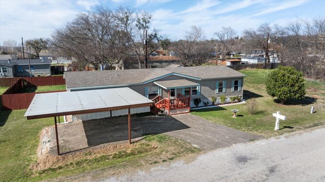 900 Flamingo Road, Granbury, TX 76049