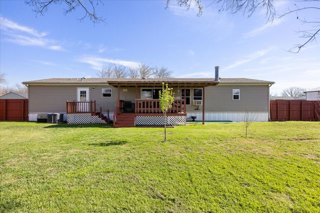 900 Flamingo Road, Granbury, TX 76049