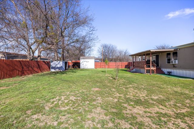 900 Flamingo Road, Granbury, TX 76049