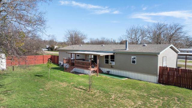 900 Flamingo Road, Granbury, TX 76049