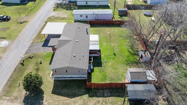 900 Flamingo Road, Granbury, TX 76049