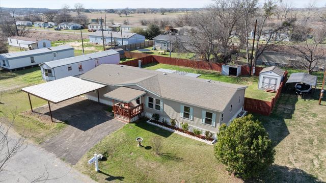 900 Flamingo Road, Granbury, TX 76049