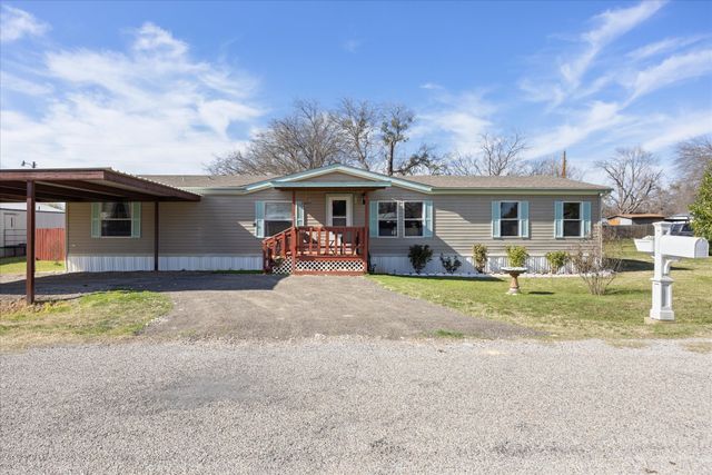 900 Flamingo Road, Granbury, TX 76049