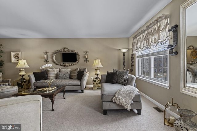 303 W 9TH ST, Historic New Castle, DE 19720