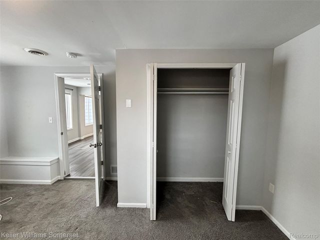 7224 Jackson Avenue, Warren, MI 48091