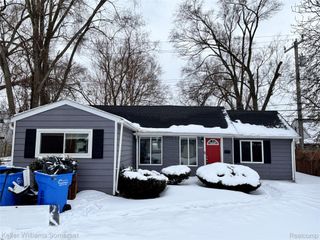 7224 Jackson Avenue, Warren, MI 48091