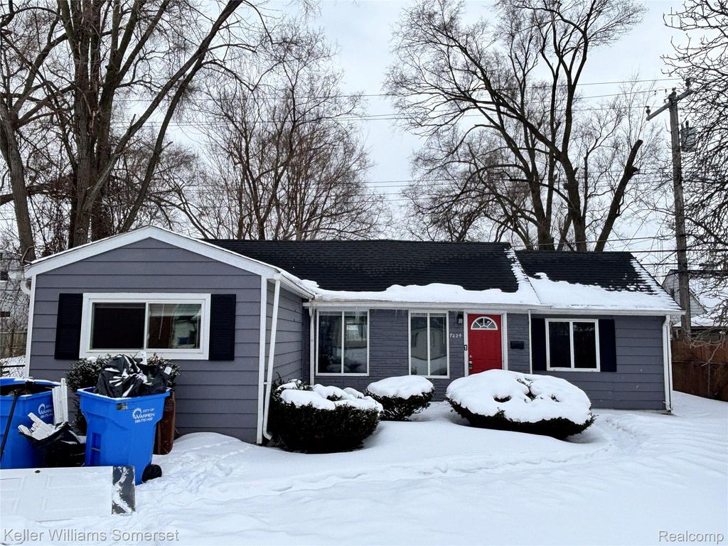 7224 Jackson Avenue, Warren, MI 48091