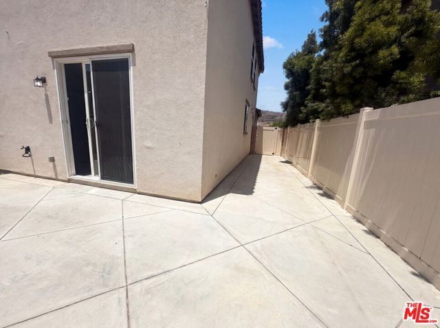 383 Eureka Drive, Santa Paula, CA 93060