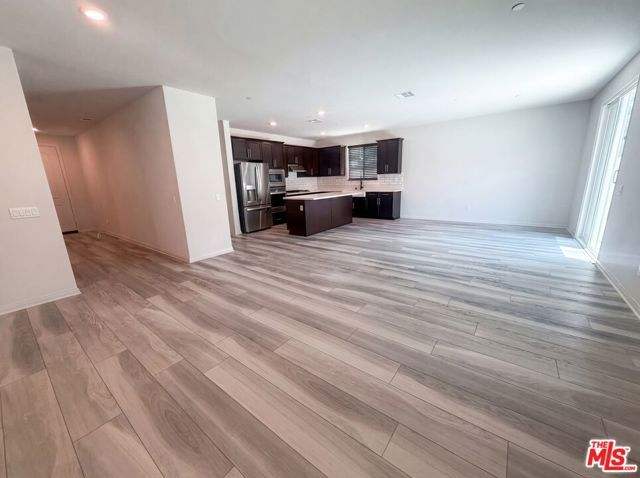 383 Eureka Drive, Santa Paula, CA 93060