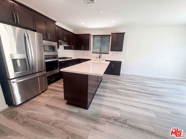 383 Eureka Drive, Santa Paula, CA 93060