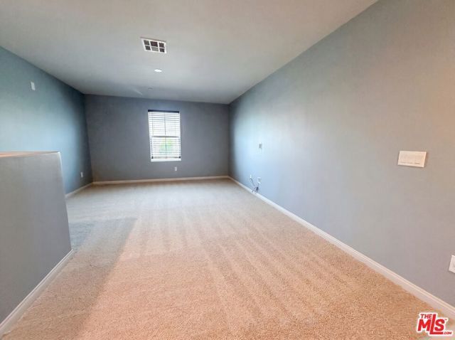 383 Eureka Drive, Santa Paula, CA 93060