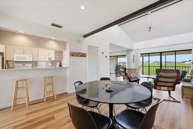 1082 BIRD BAY WAY 304, Venice, FL 34285