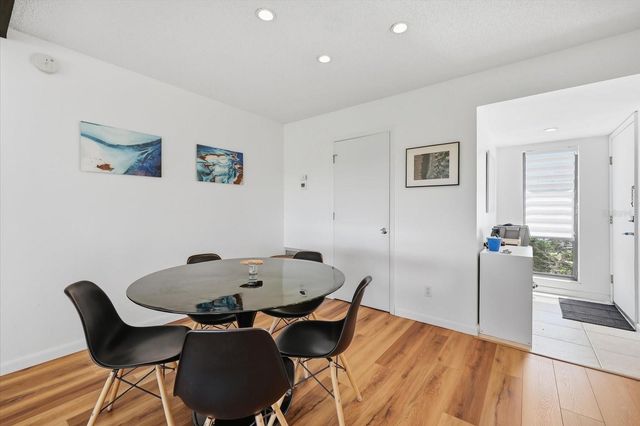 1082 BIRD BAY WAY 304, Venice, FL 34285