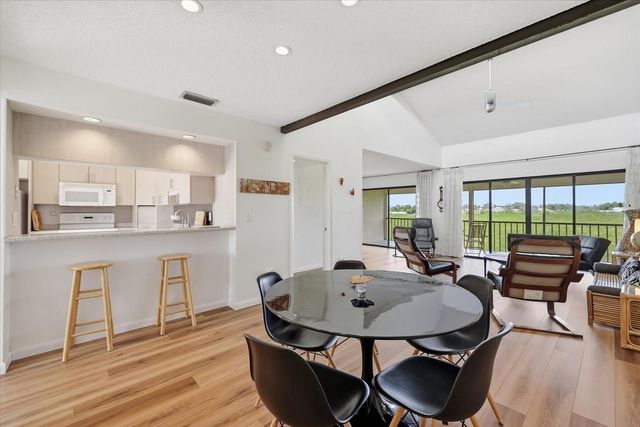 1082 BIRD BAY WAY 304, Venice, FL 34285