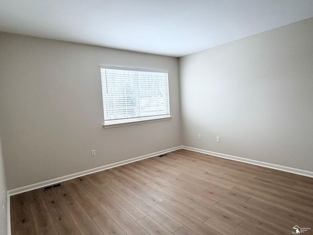 26757 Kirkway Circle, Woodhaven, MI 48183