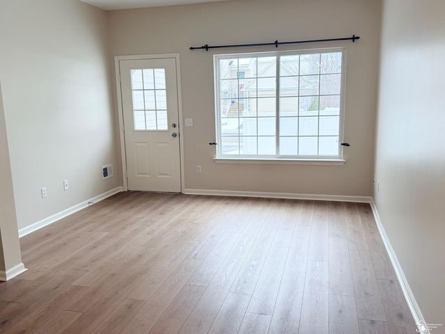 26757 Kirkway Circle, Woodhaven, MI 48183