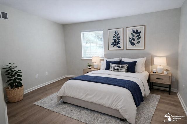 26757 Kirkway Circle, Woodhaven, MI 48183