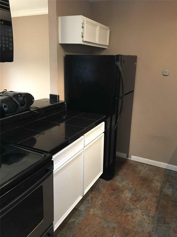 400 W 35th ST 210, Austin, TX 78705