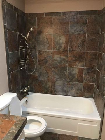 400 W 35th ST 210, Austin, TX 78705