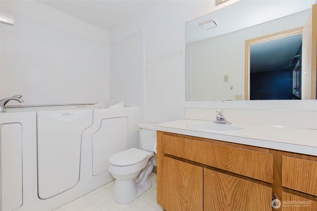 501 E Saint Andrews Drive, Shelton, WA 98584