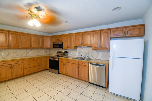80 Grand Central Avenue, Mccaysville, GA 30555
