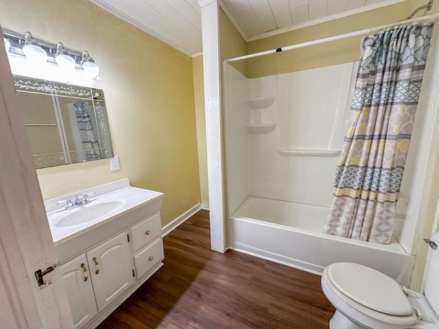 80 Grand Central Avenue, Mccaysville, GA 30555