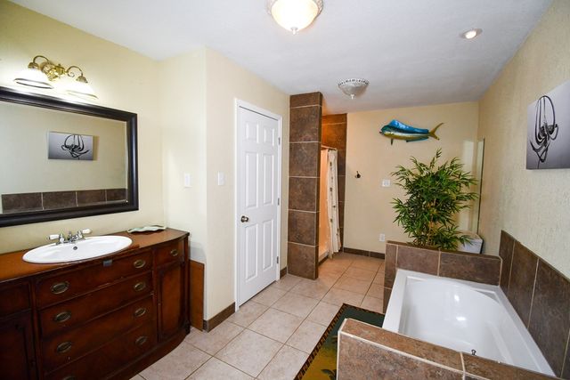 80 Grand Central Avenue, Mccaysville, GA 30555