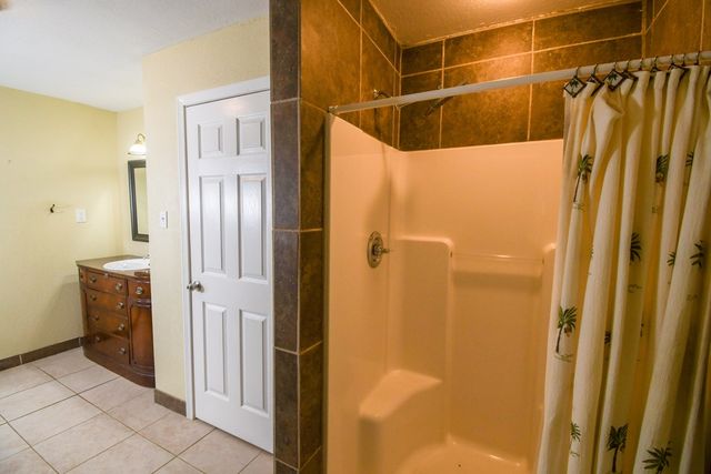 80 Grand Central Avenue, Mccaysville, GA 30555