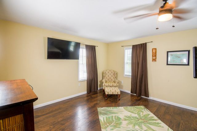 80 Grand Central Avenue, Mccaysville, GA 30555