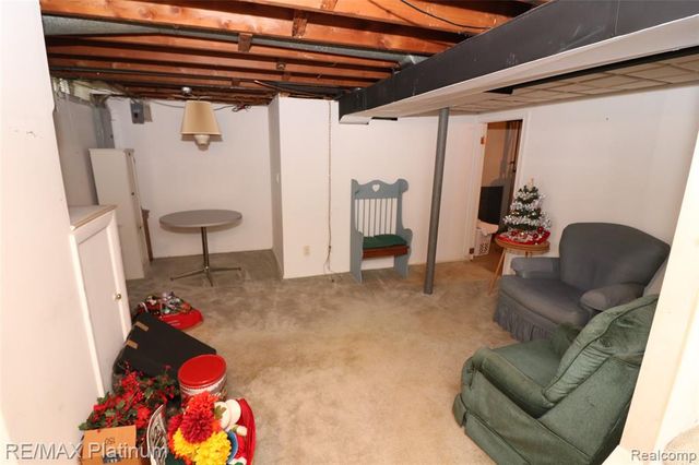 29156 Manchester Street, Westland, MI 48185