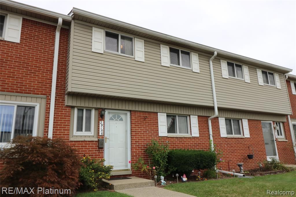 29156 Manchester Street, Westland, MI 48185