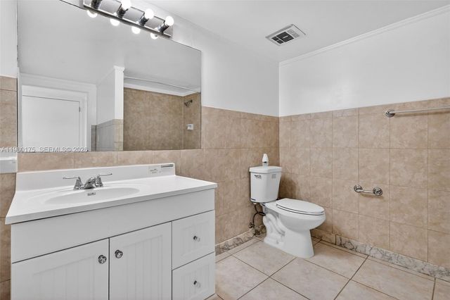 100 Golden Isles Dr 406, Hallandale Beach, FL 33009