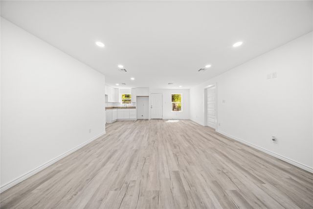 12924 Mitchell Drive, Balch Springs, TX 75180