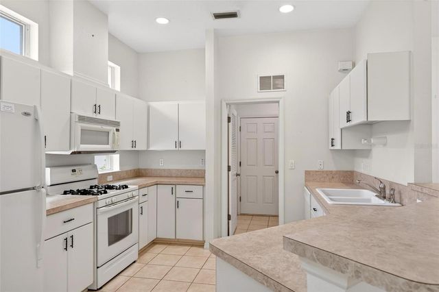 20618 QUEEN ALEXANDRA DRIVE, Leesburg, FL 34748