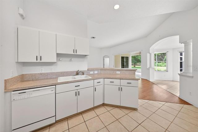 20618 QUEEN ALEXANDRA DRIVE, Leesburg, FL 34748