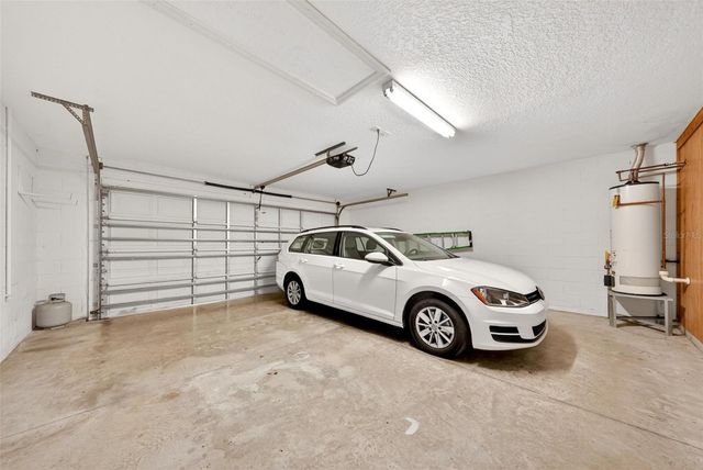 20618 QUEEN ALEXANDRA DRIVE, Leesburg, FL 34748