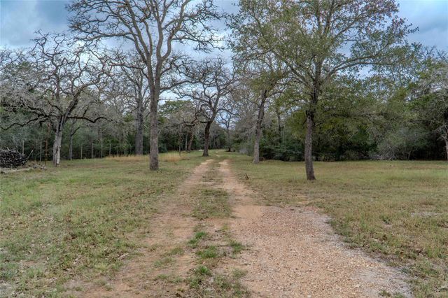 7519 Silvermine Road, Harwood, TX 78632