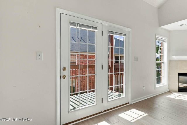 1148 Neon Way, Louisville, KY 40204