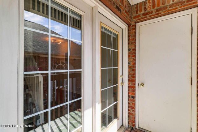 1148 Neon Way, Louisville, KY 40204