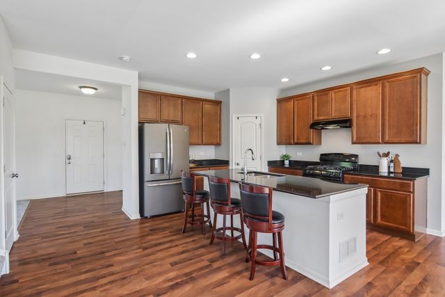 2009 Mayfair Drive, Island Lake, IL 60042