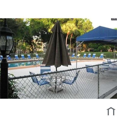 2998 NW 48th Terrace 326, Lauderdale Lakes, FL 33313