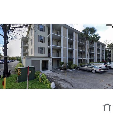 2998 NW 48th Terrace 326, Lauderdale Lakes, FL 33313