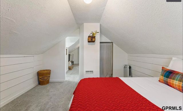 814 S 50Th Avenue, Omaha, NE 68106